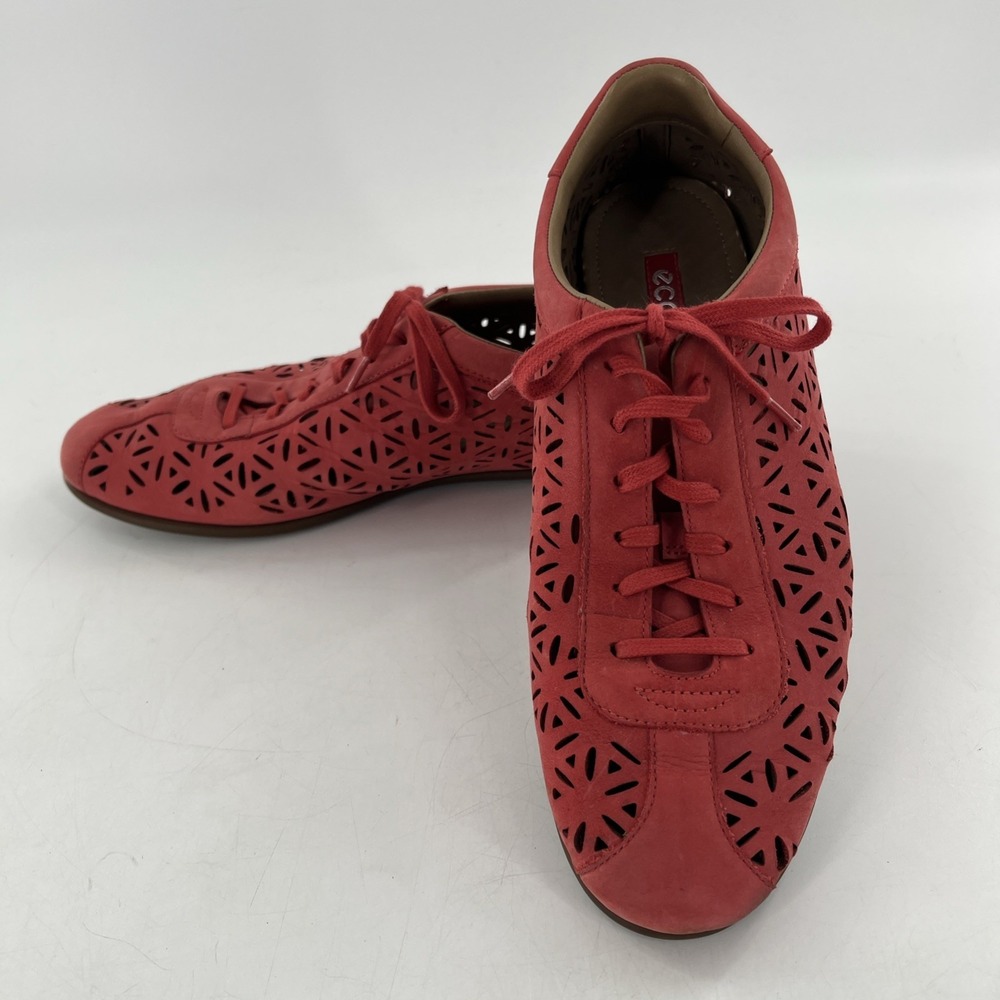 Ecco Oxford Shoe 9/9.5 Osan Red Alert Trainer‎ Laser Cut Out Lace Up Women 40